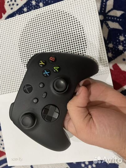Xbox One S 1tb полный комплект