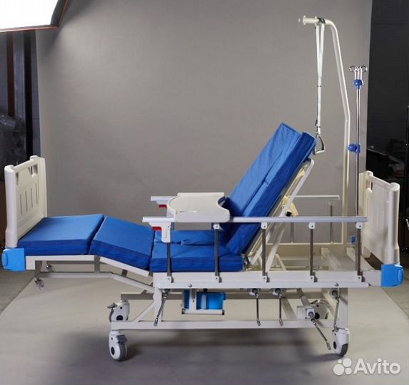 Медицинская кровать металическая с механизмом