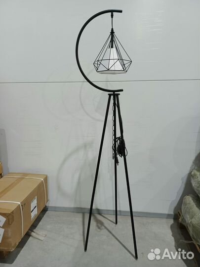 Торшер напольный с абажуром