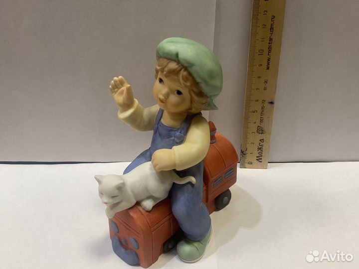 Статуэтки Regal