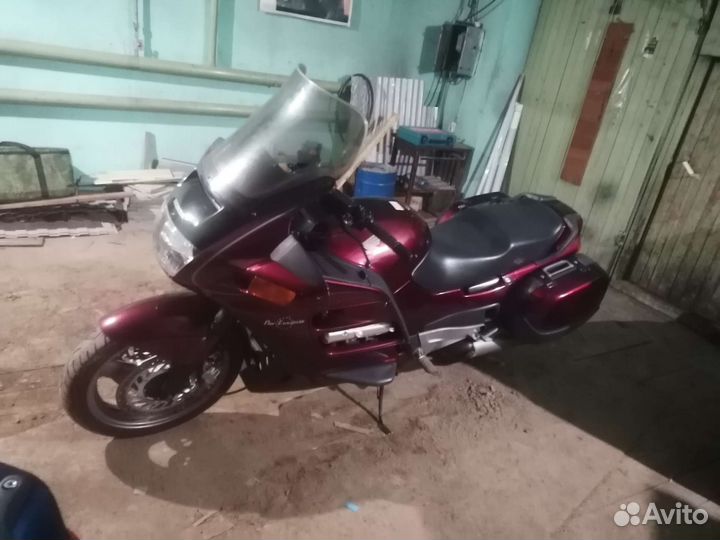 Продам Honda ST1100
