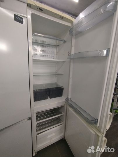 Холодильник Snaige