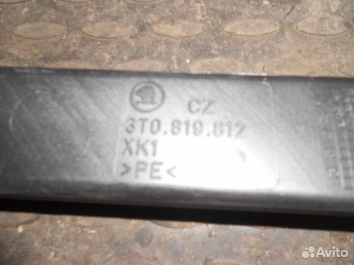 Воздуховод правый (Skoda Superb)