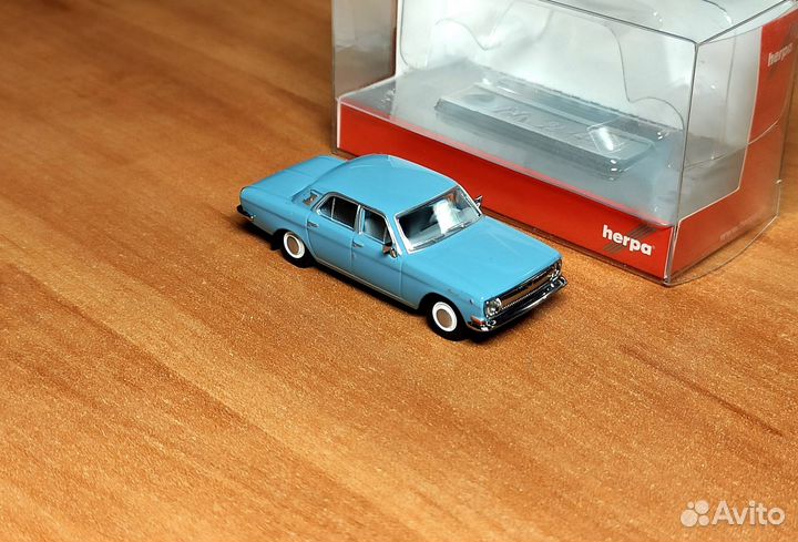 Модели 1/87: газ-24 Волга Herpa