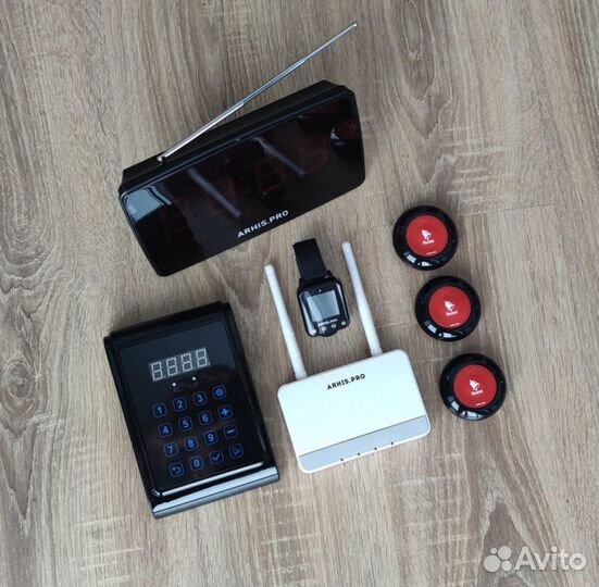 Кнопка вызова официанта,часы, табло, пульт, репите