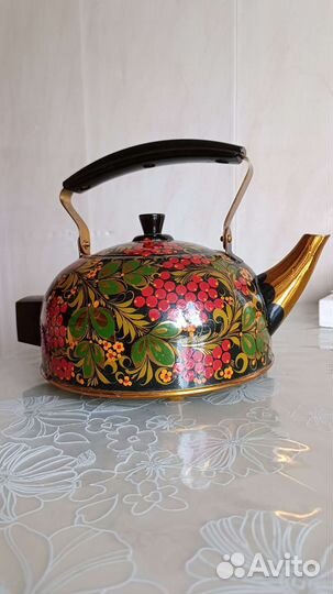 Чайник электрический с хохломской росписью