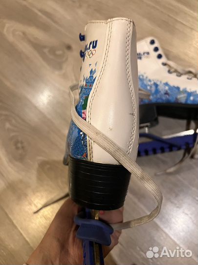 Коньки размер 35 (стелька 22,5см)