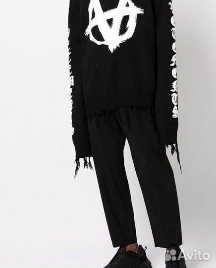 Свитер Vetements Anarchy Distressed