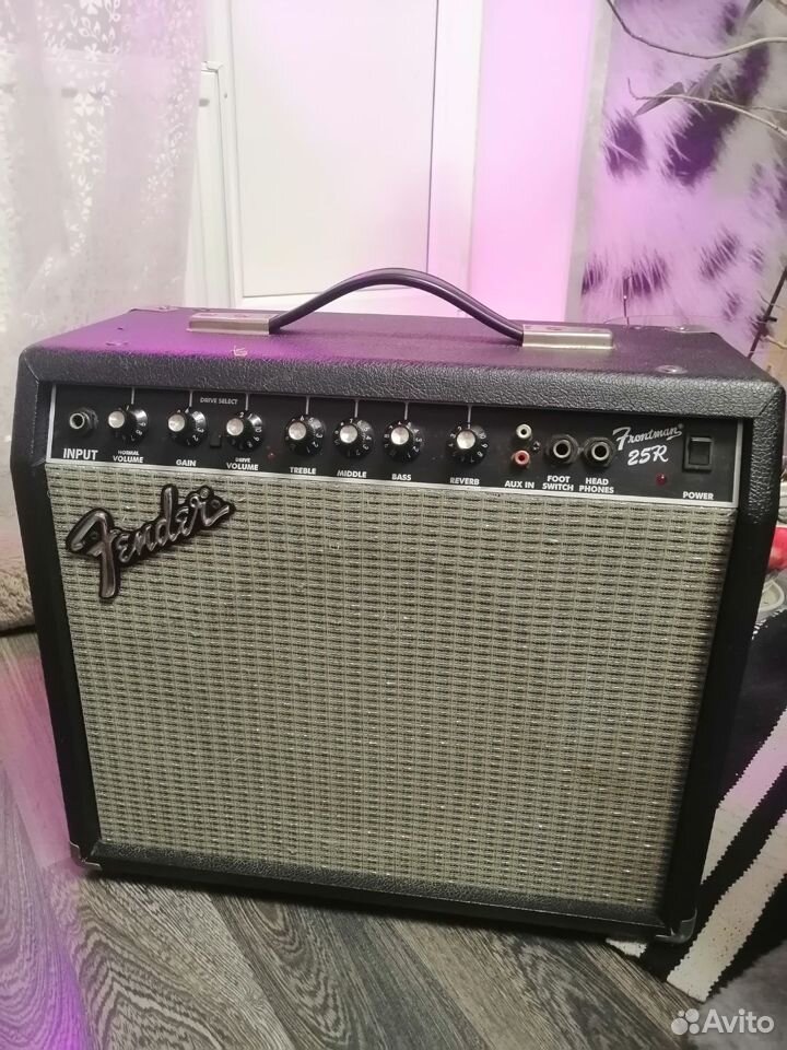 Гитарный комбоусилитель fender