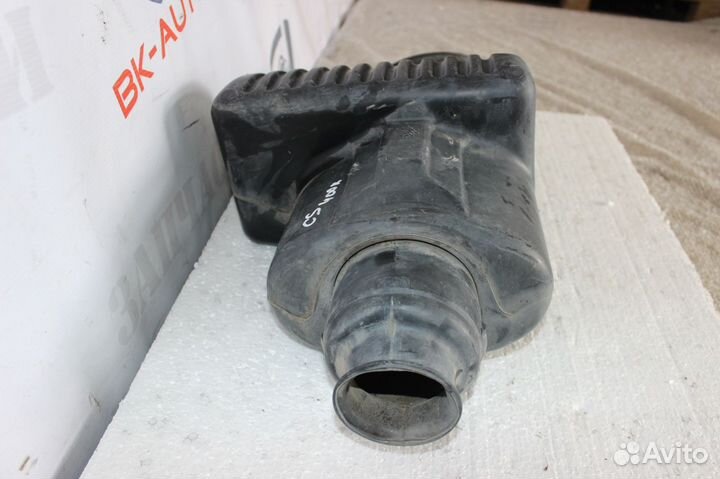 Корпус воздушного фильтра Chevrolet Suburban 400