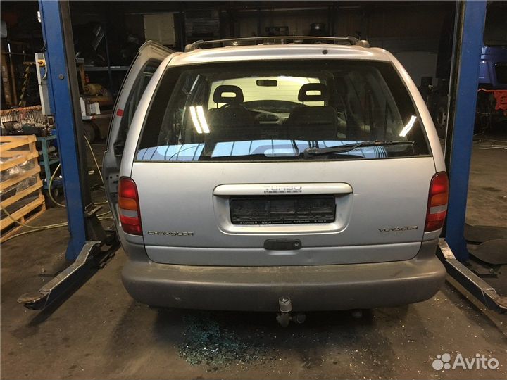 Разбор на запчасти Chrysler Voyager 1996-2000