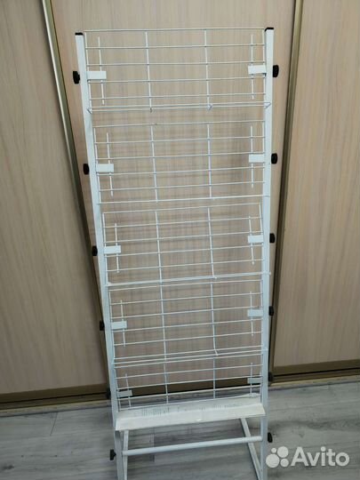 Стойка металлическая под журналы