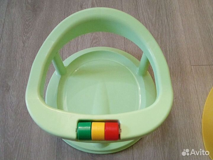 Стульчик для купания в ванной