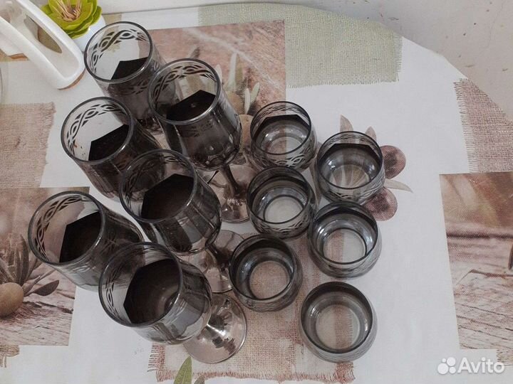 Бокалы и стопки