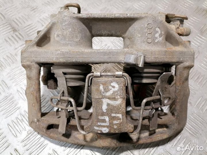 Суппорт передний правый Audi A6 c5 C5