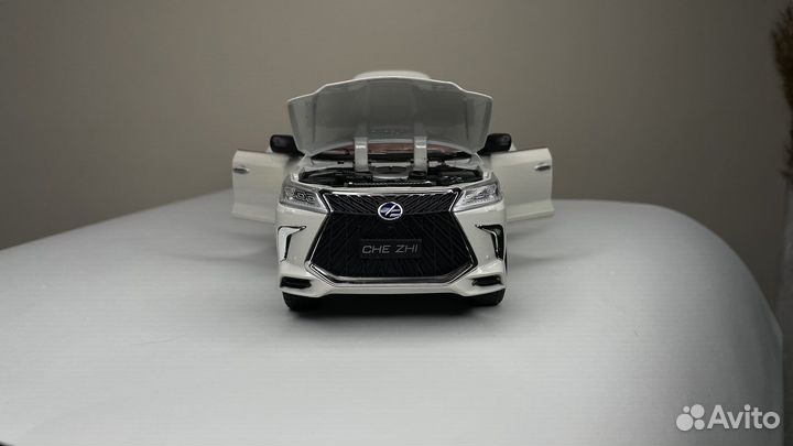 Модель Lexus