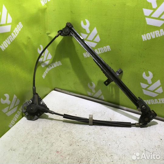 Стеклоподъемник механ. передний правый Ауди 80 9