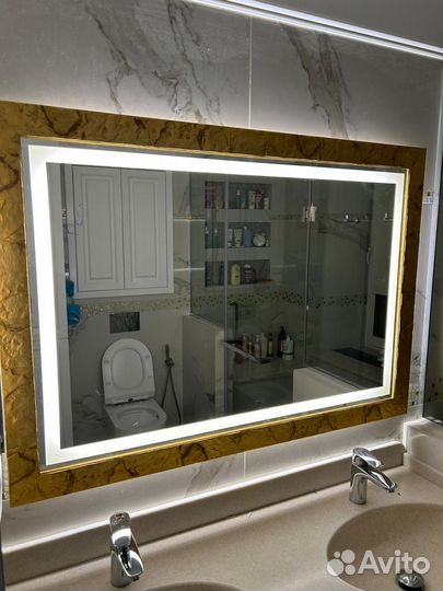 Зеркало с подсветкой в багете