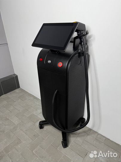 Soprano Titanium с 1 манипулой с сенсорным экраном (black 1600W)