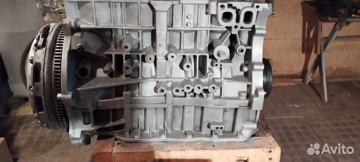 Блок двигателя Kia Sorento 2 2.4 бензин