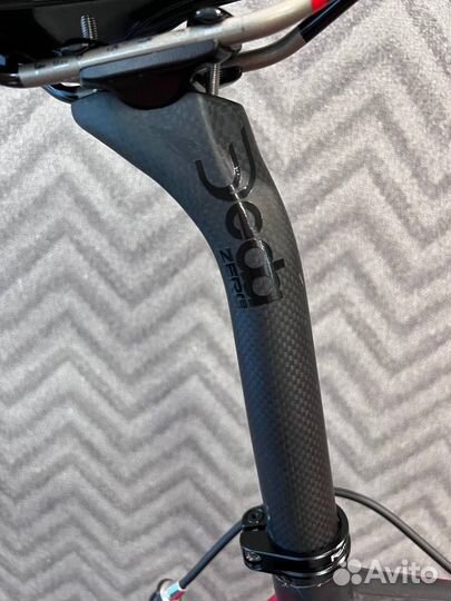 Карбоновый шоссейный велосипед Dedacciai