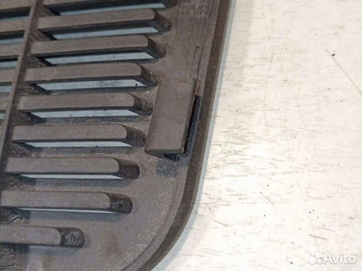 Крышка фонаря правая Opel Astra F хетчбек 1.4I