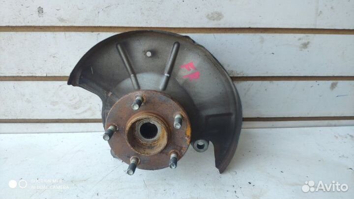 Кулак со ступицей передний правый Mazda Mpv LW L3