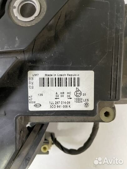 Фара правая Фольксваген Пассат Б6