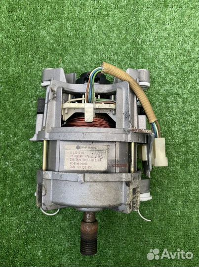 Двигататель стиральной машины Занусси