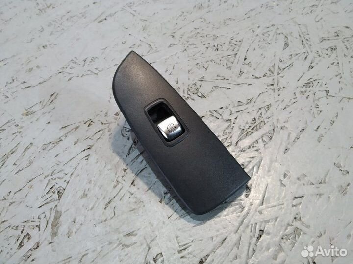 Кнопка стеклоподъемника передняя правая Mercedes