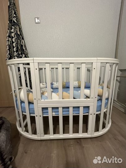 Детская кроватка круглая овальная с маятником