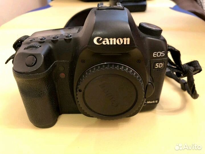 Зеркальный фотоаппарат Canon Mark II body