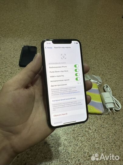 iPhone 11 Pro 64Gb / Ростест