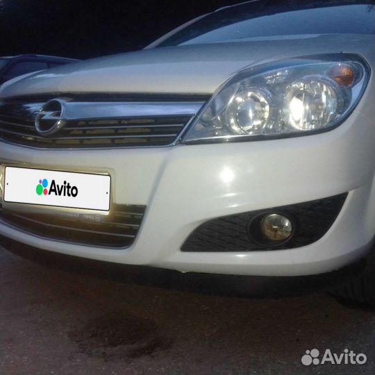 Opel Astra 1.8 МТ, 2011, 114 000 км