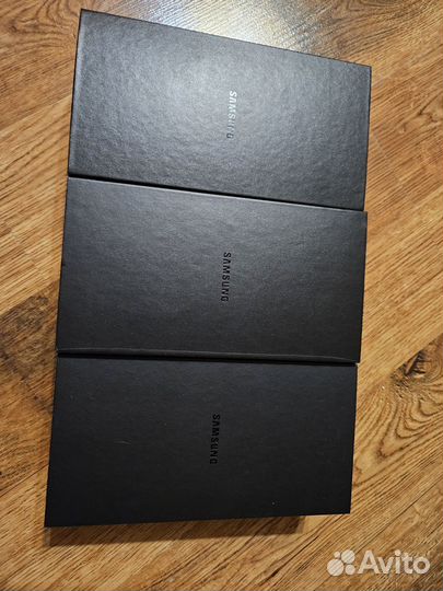 Коробки Samsung