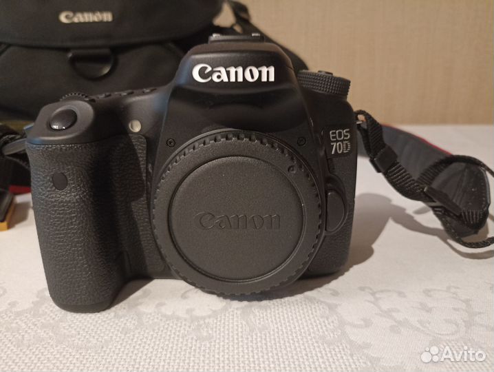Цифровой зеркальный фотоаппарат Canon EOS 70D kit