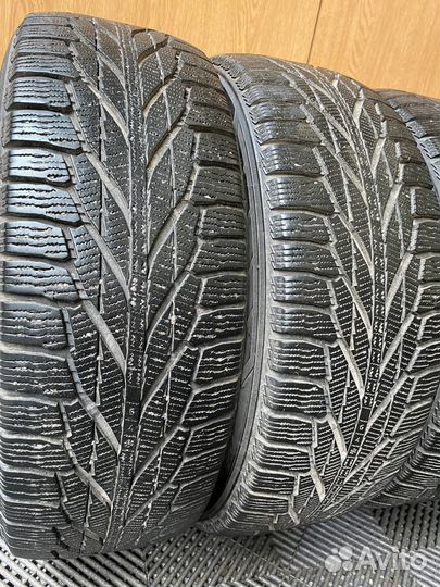 Nokian Tyres Hakkapeliitta R2 SUV 215/60 R17