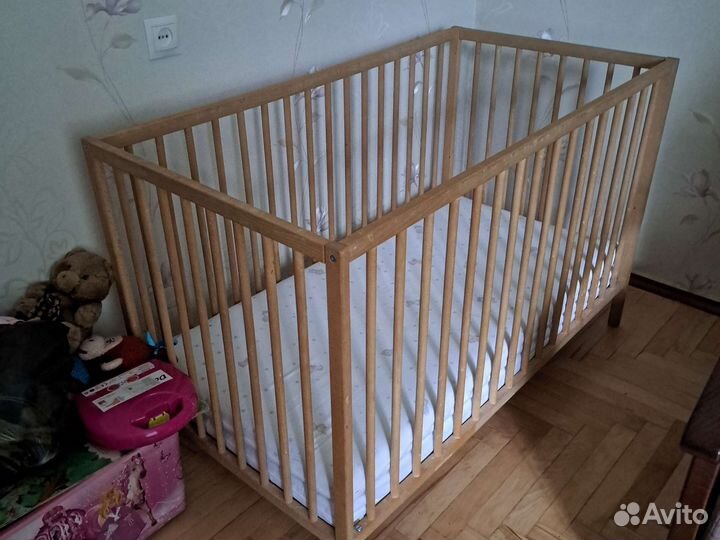 Детская кровать с матрасом