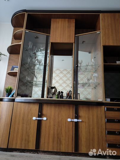 Стенка в гостиную бу