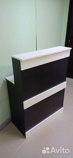 Стойка ресепшн