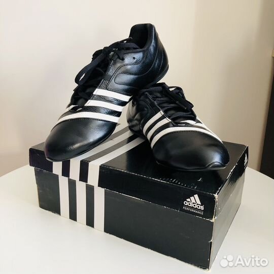 Кроссовки кожаные adidas 38 размер