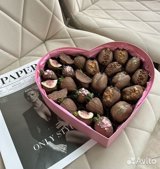 Клубника в шоколаде букеты