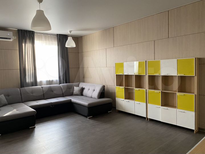 2-к. квартира, 60 м², 1/3 эт.