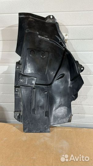 Подкрылок передний левый передняя часть W213