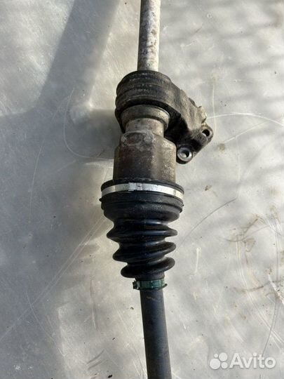 Привод передний правый Mazda 3 BK 1.6