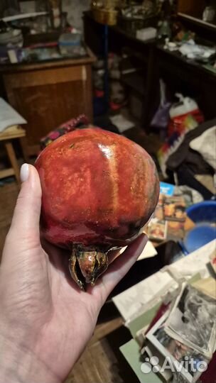 Фигурка граната