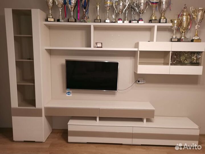 Стенка горка в гостиную