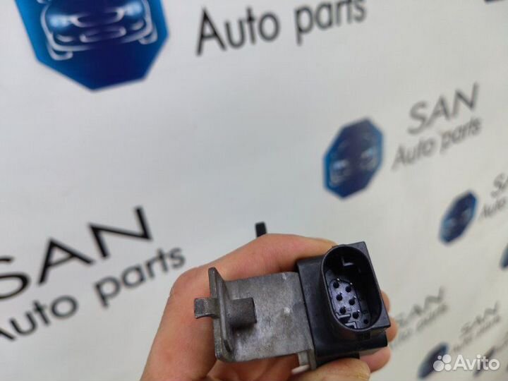 Датчик высоты дорожного просвета Bmw X5 E70