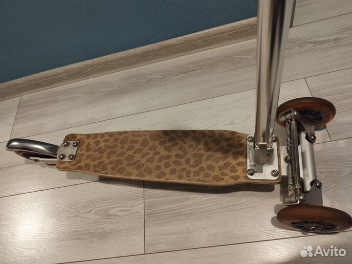 Самокат трехколесный с джойстиком