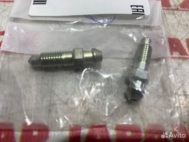 Штуцер прокачки тормозов Toyota